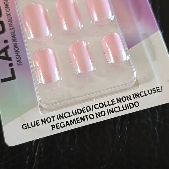 L.A. Colors Pastel Pink Pearl Press On Nails 1 Pack Women Self Care New Ladies - Picture 5 of 14